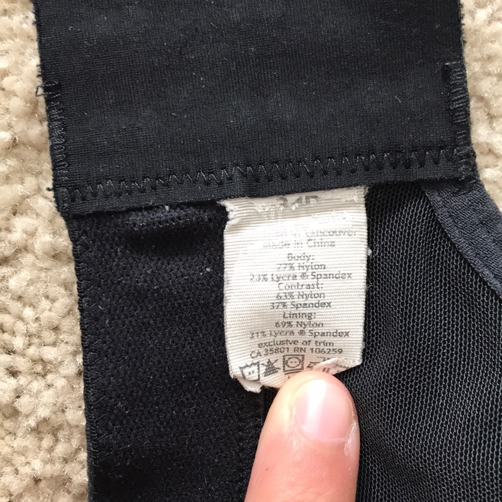 Lululemon Black Workout Bra - Picture 5 of 6